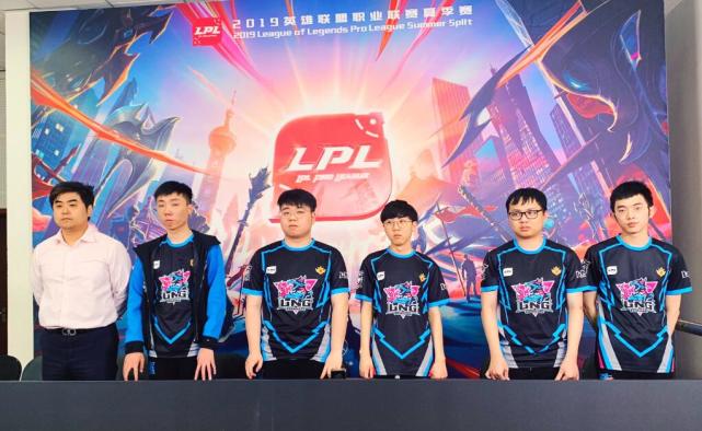 夜游行程中 夜游行程中